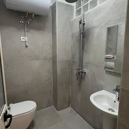 Iliria Apartamento *